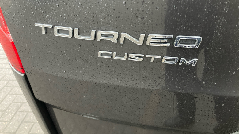 Ford Tourneo Custom Transit Custom Tourneo L2 Diesel Fwd 2.0 EcoBlue 130ps L/R 8 Seater Titanium Auto